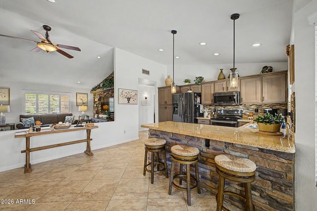 9117 W TONTO Lane, Peoria, AZ 85382