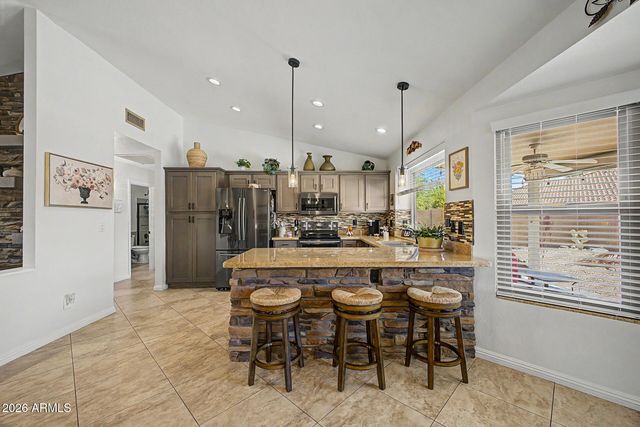 9117 W TONTO Lane, Peoria, AZ 85382