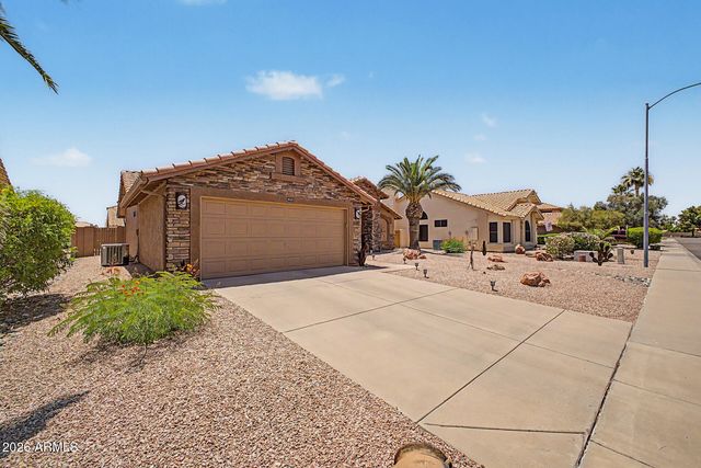 9117 W TONTO Lane, Peoria, AZ 85382