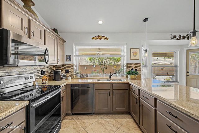 9117 W TONTO Lane, Peoria, AZ 85382