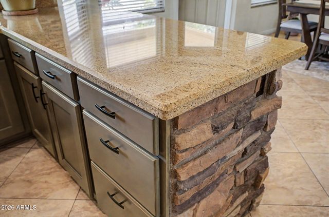 9117 W TONTO Lane, Peoria, AZ 85382