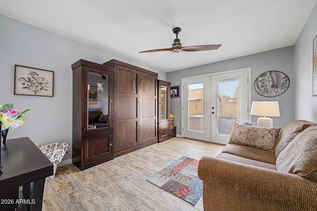 9117 W TONTO Lane, Peoria, AZ 85382