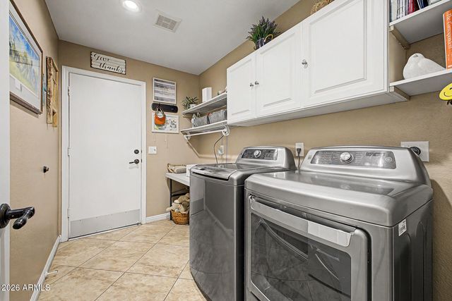 9117 W TONTO Lane, Peoria, AZ 85382