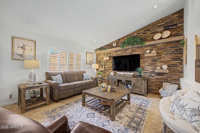 9117 W TONTO Lane, Peoria, AZ 85382