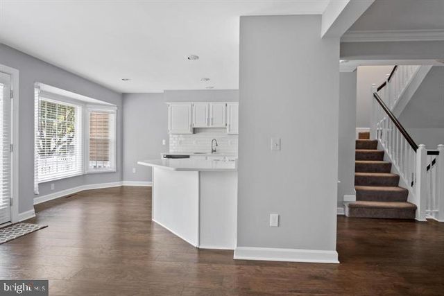 7439 HEATHERFIELD LN, Alexandria, VA 22315
