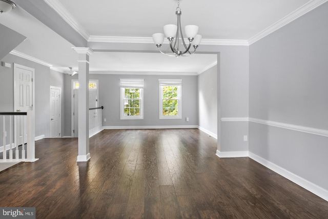 7439 HEATHERFIELD LN, Alexandria, VA 22315