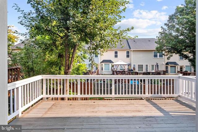 7439 HEATHERFIELD LN, Alexandria, VA 22315