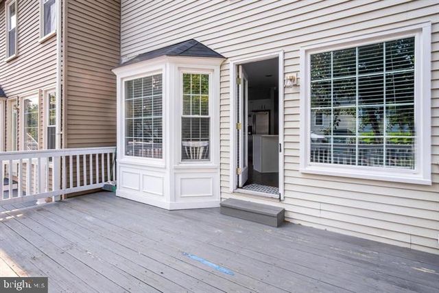 7439 HEATHERFIELD LN, Alexandria, VA 22315