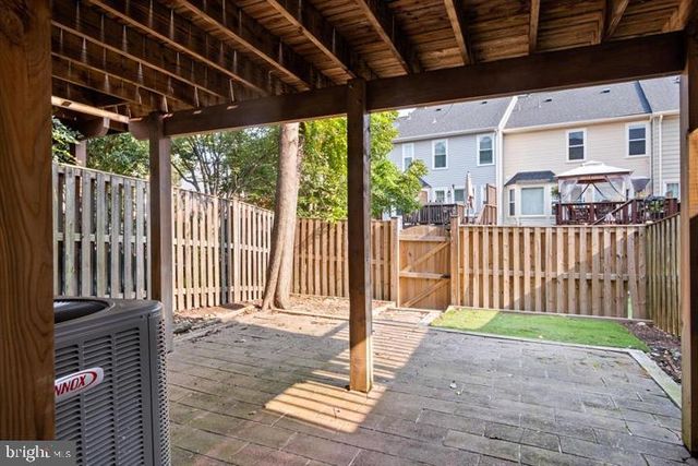 7439 HEATHERFIELD LN, Alexandria, VA 22315