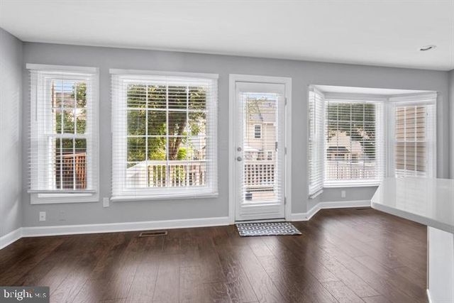 7439 HEATHERFIELD LN, Alexandria, VA 22315