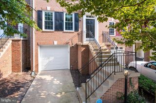 7439 HEATHERFIELD LN, Alexandria, VA 22315