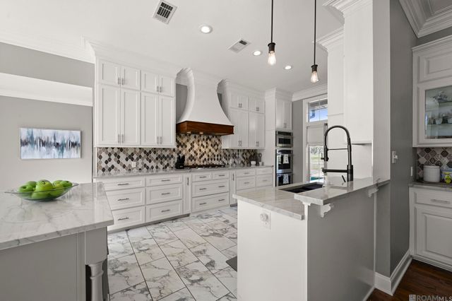 42321 La Hwy 30, Gonzales, LA 70737