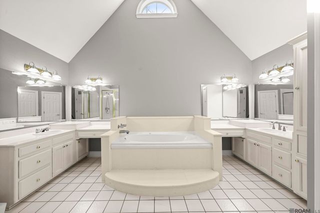 42321 La Hwy 30, Gonzales, LA 70737