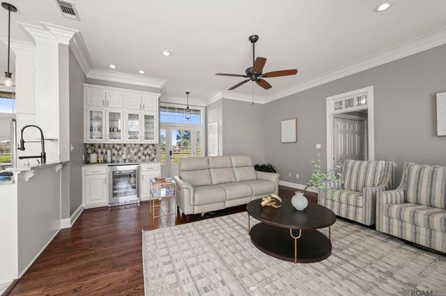 42321 La Hwy 30, Gonzales, LA 70737