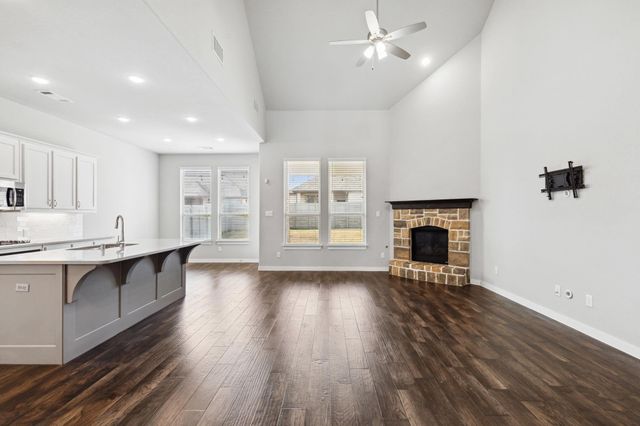 1305 E Swan Trail, Argyle, TX 76226