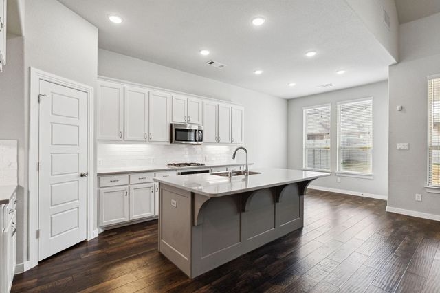 1305 E Swan Trail, Argyle, TX 76226