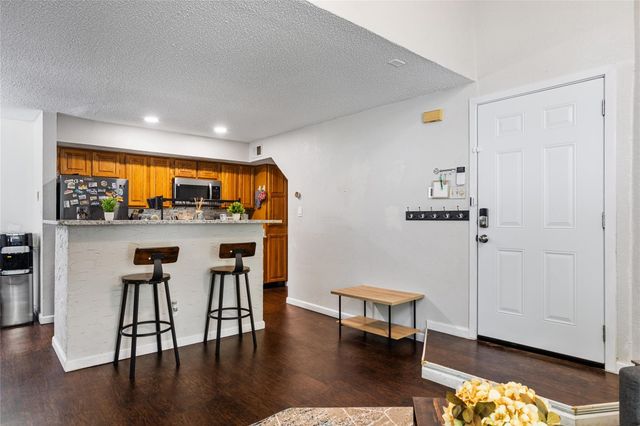 2314 Bamboo Drive I203, Arlington, TX 76006