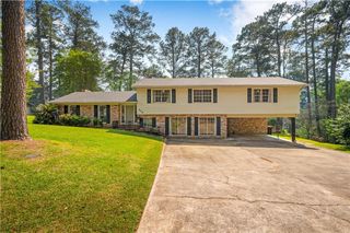219 IRIS PARK Drive, Pineville, LA 71360