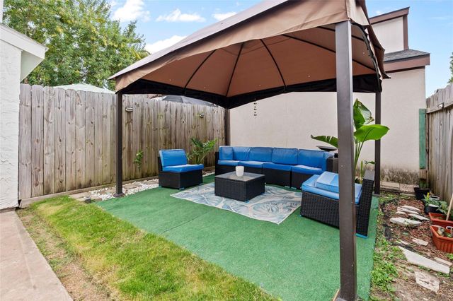 10327 Gladewood Drive, Houston, TX 77041