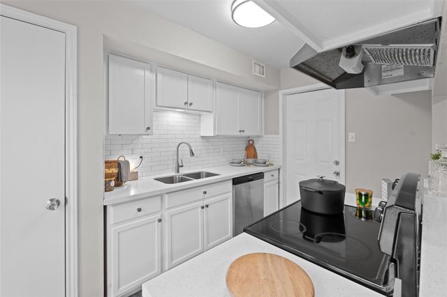 10327 Gladewood Drive, Houston, TX 77041