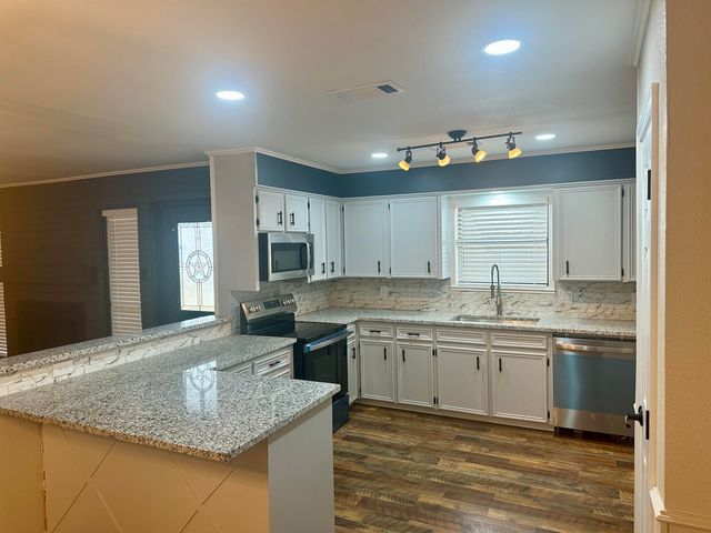 209 Chestnut, Van, TX 75790