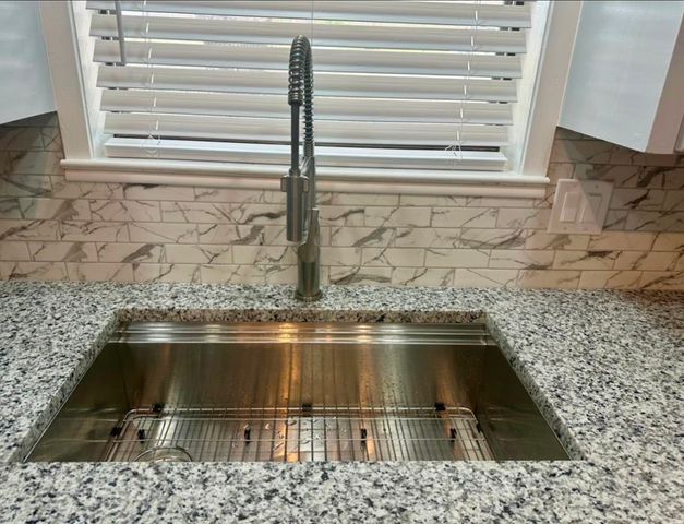 209 Chestnut, Van, TX 75790