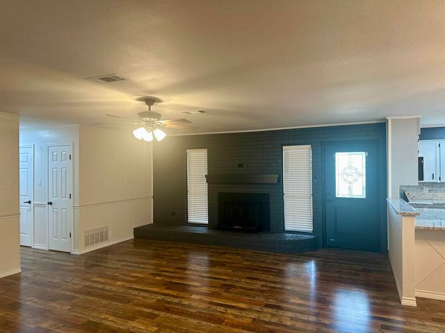 209 Chestnut, Van, TX 75790