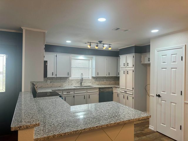 209 Chestnut, Van, TX 75790