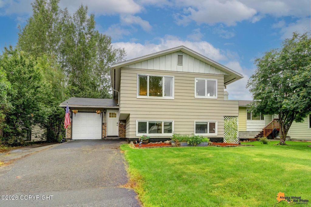 4931 E 5th Avenue, Anchorage, AK 99508