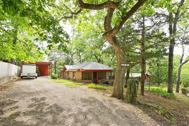 58 Oak Street, Locust Grove, OK 74352