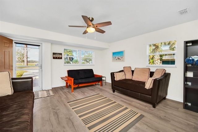 5 SE OCALE WAY, Summerfield, FL 34491