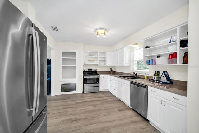 5 SE OCALE WAY, Summerfield, FL 34491