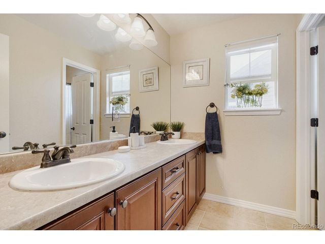 25332 E Indore Dr, Aurora, CO 80016