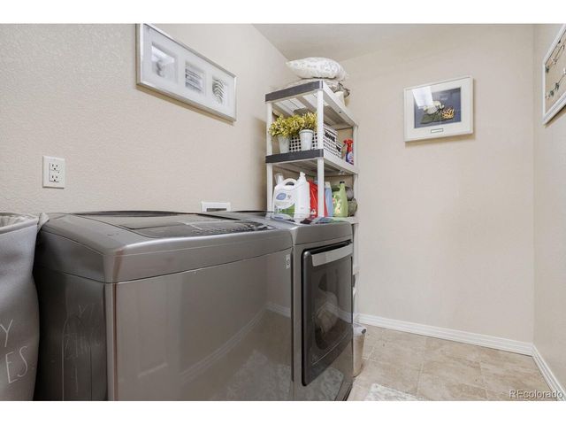 25332 E Indore Dr, Aurora, CO 80016