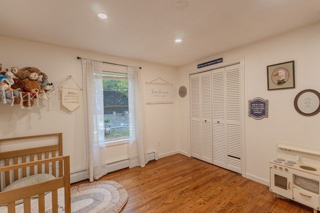 91 Wendell St, Athol, MA 01331