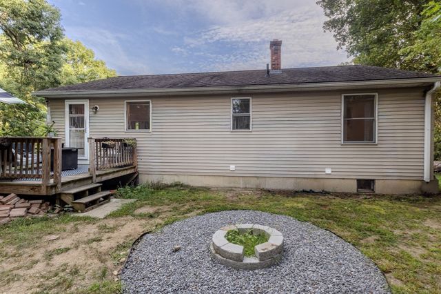 91 Wendell St, Athol, MA 01331