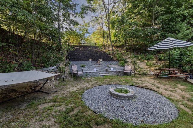 91 Wendell St, Athol, MA 01331