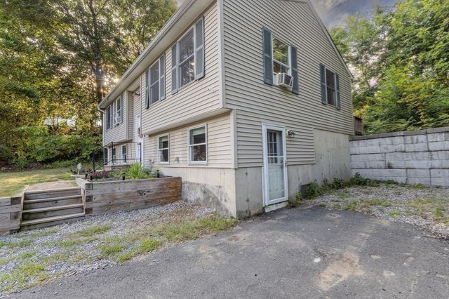 91 Wendell St, Athol, MA 01331