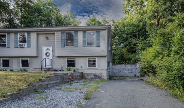 91 Wendell St, Athol, MA 01331