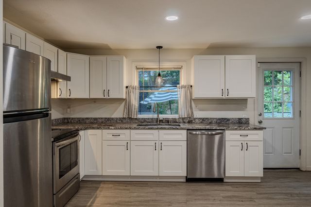 91 Wendell St, Athol, MA 01331