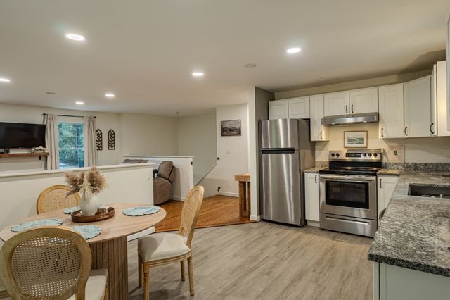 91 Wendell St, Athol, MA 01331