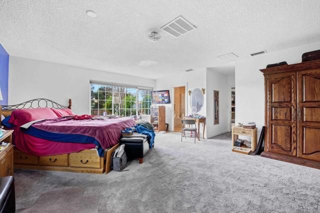 1650 N Broadway, Escondido, CA 92026