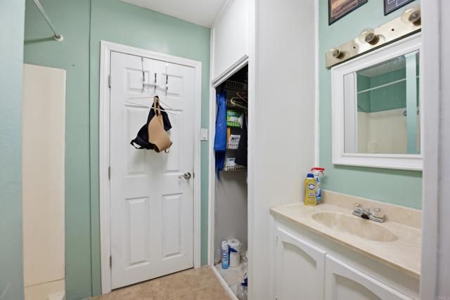 1650 N Broadway, Escondido, CA 92026