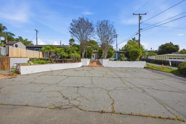 1650 N Broadway, Escondido, CA 92026