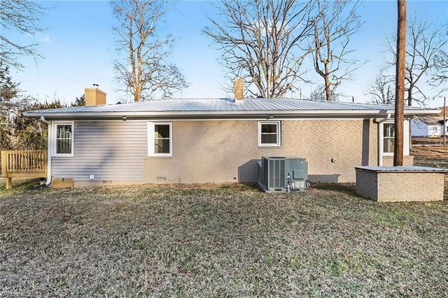 122 Old Fisher Ferry Road, Thomasville, NC 27360