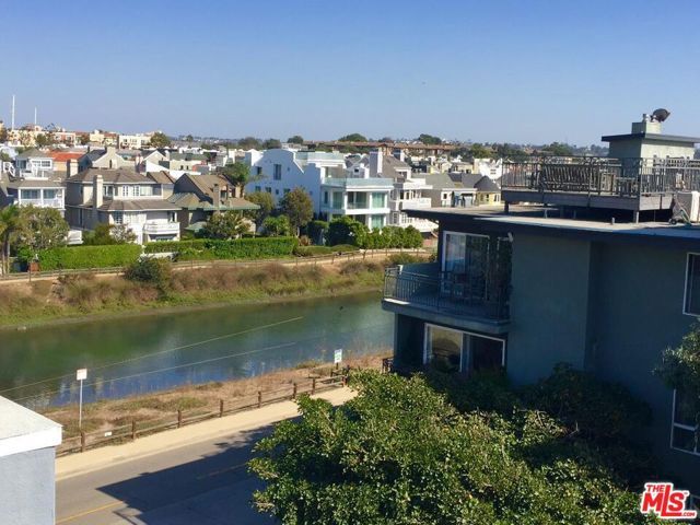 25 PRIVATEER Street, Marina Del Rey, CA 90292