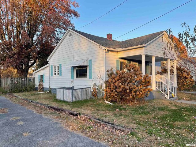 1202 E Parham Street, Marion, IL 62959