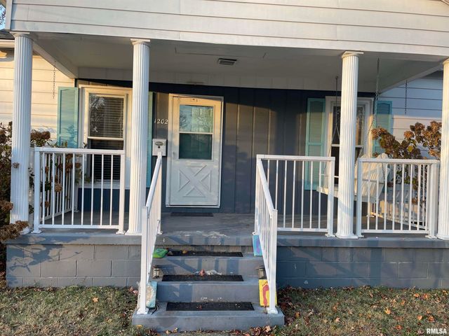 1202 E Parham Street, Marion, IL 62959