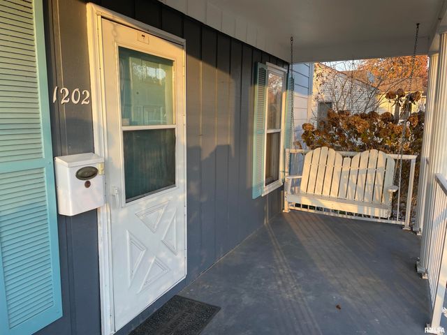 1202 E Parham Street, Marion, IL 62959