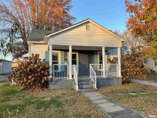 1202 E Parham Street, Marion, IL 62959
